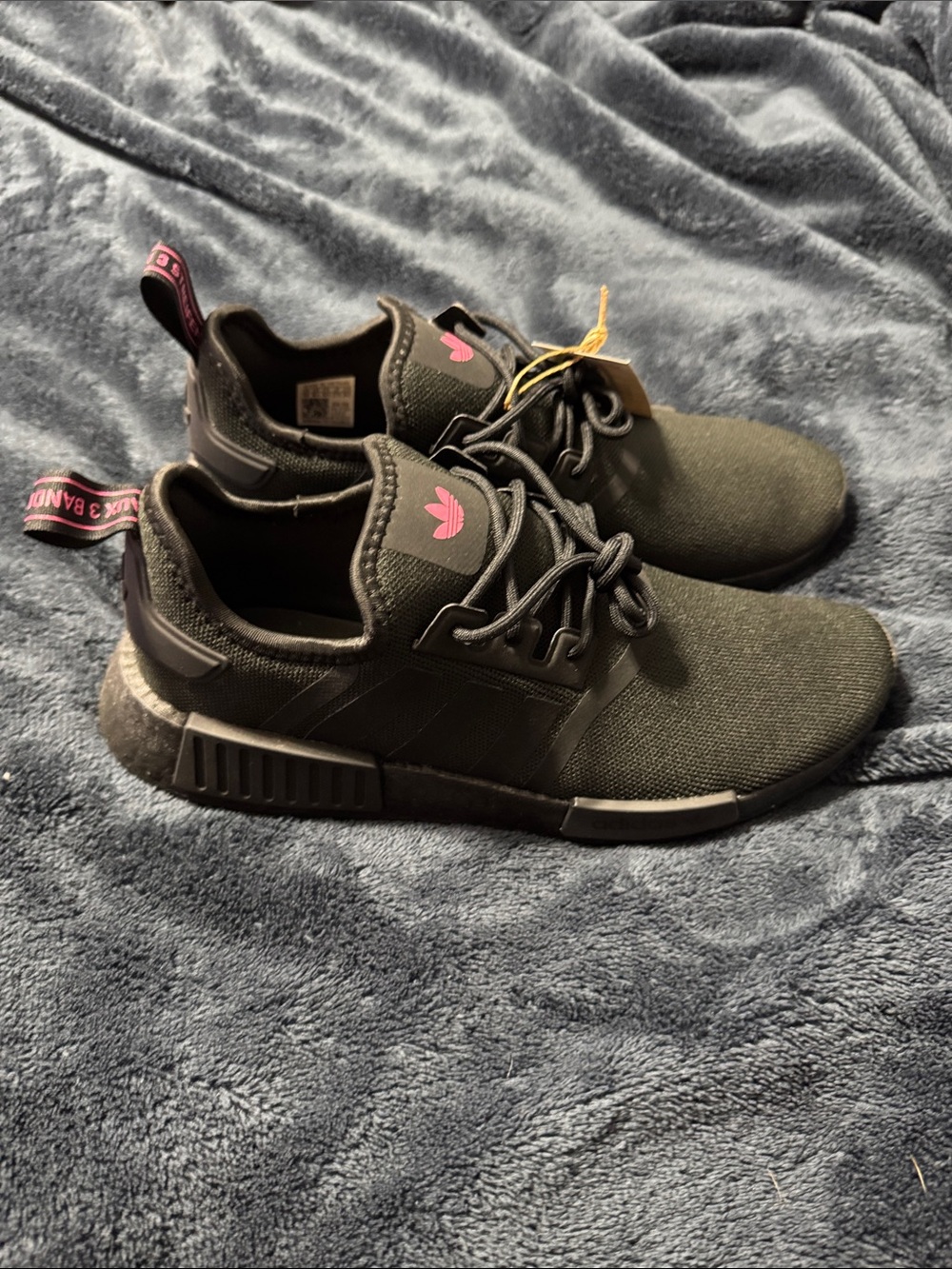Adidas black and pink women’s NMD_R1, size 10, NWT